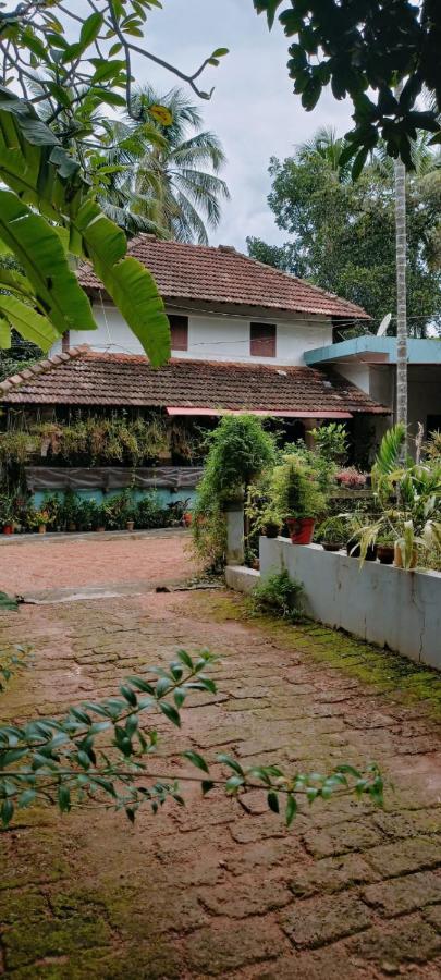 Kenoth Thaliyil Mana, Heritage Homestay Payyannur Dış mekan fotoğraf